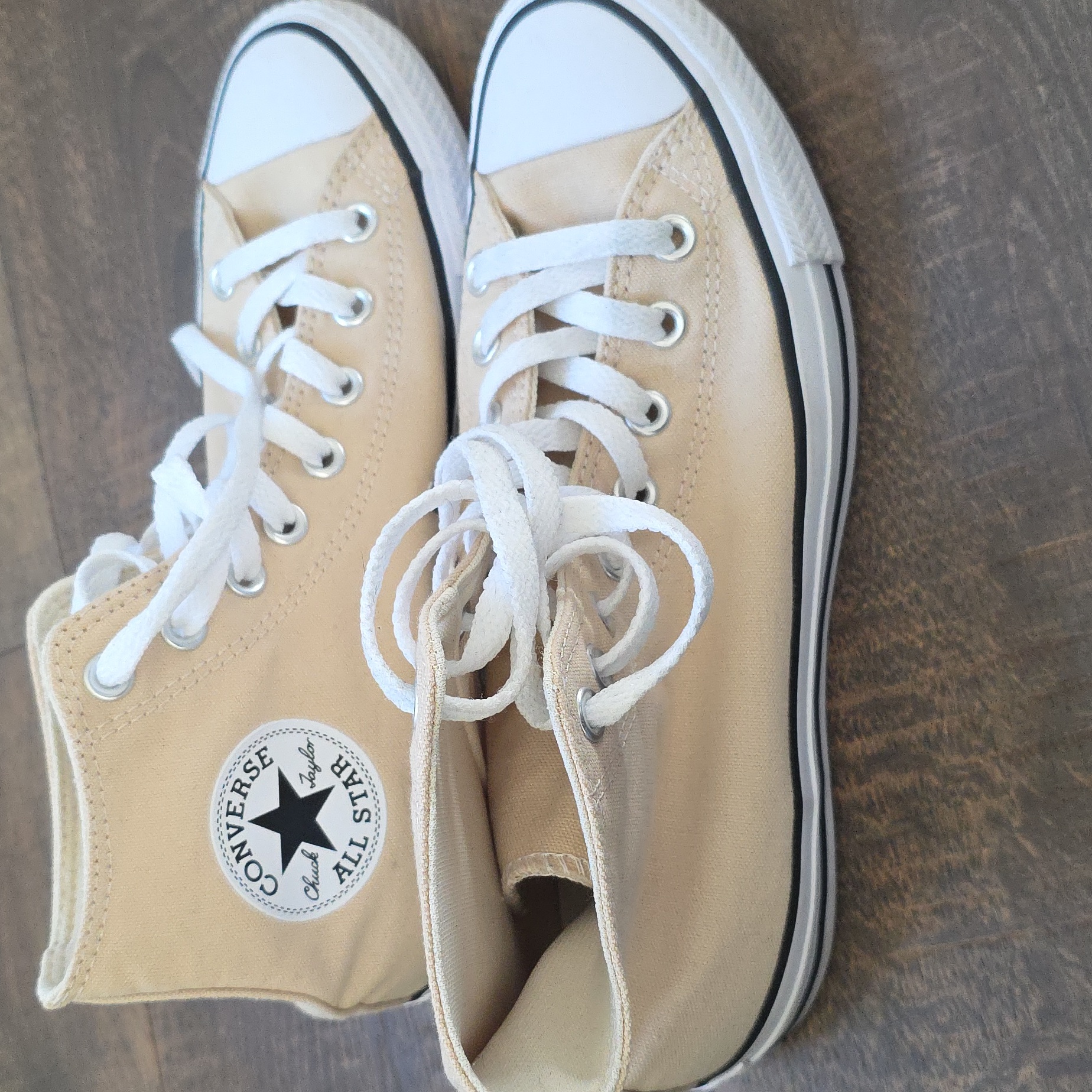 Converse Hightop Sneakers - Cream/Tan